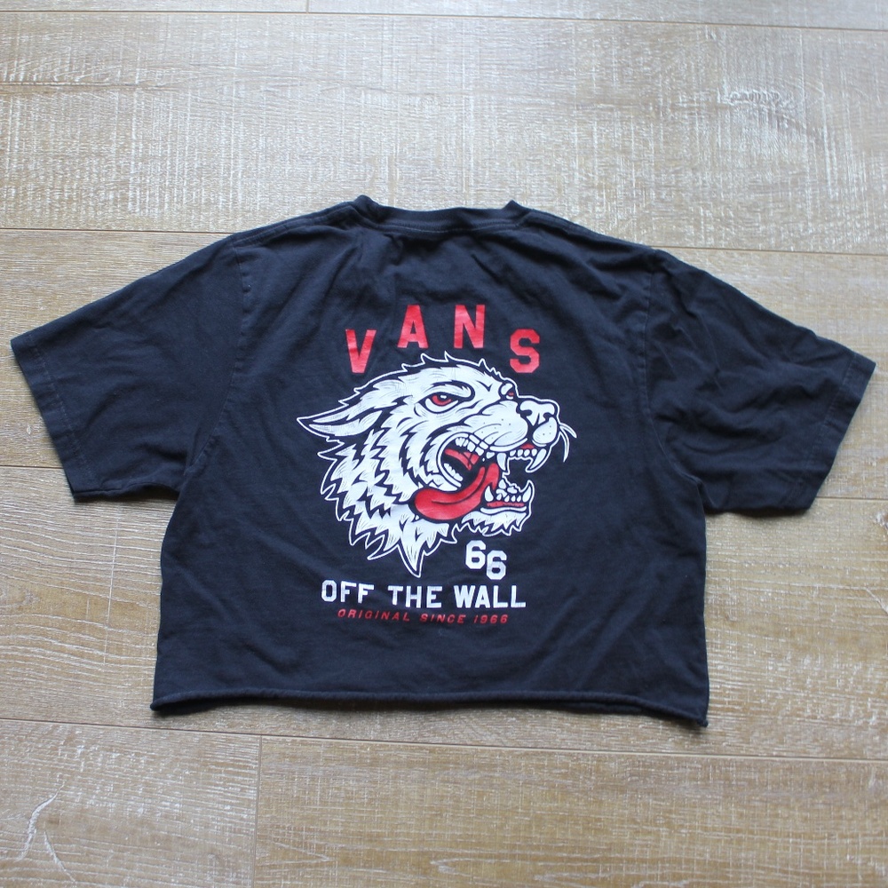Women’s VANS Shirt Sz M Crop Top Off The Wall Black Graphic Logo